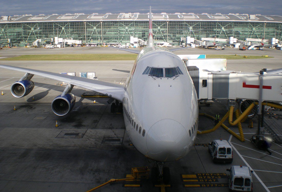 Aerial view of Heathrow Airport highlighting the location of the new runway, emphasizing the need for efficient air traffic control.